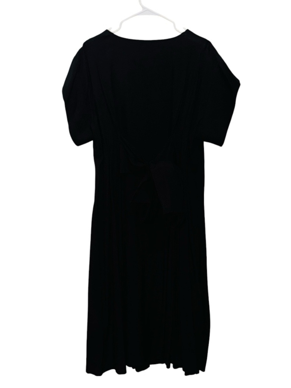 Eloquii Black Pleated-Detail Waist Tie Split Neckline Midi Dress - Picture 3 of 10